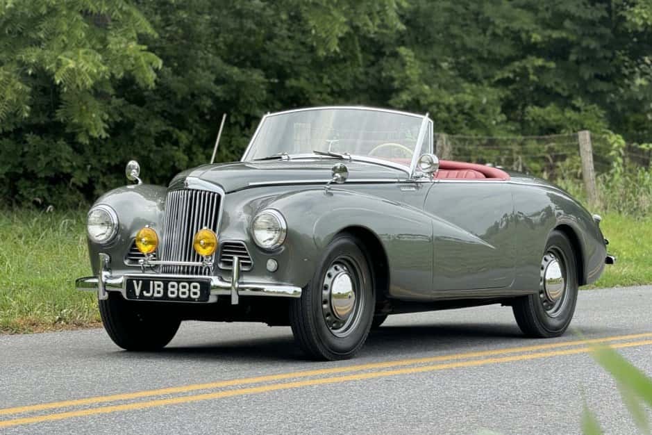 1954 Sunbeam Alpine sold for $45,000