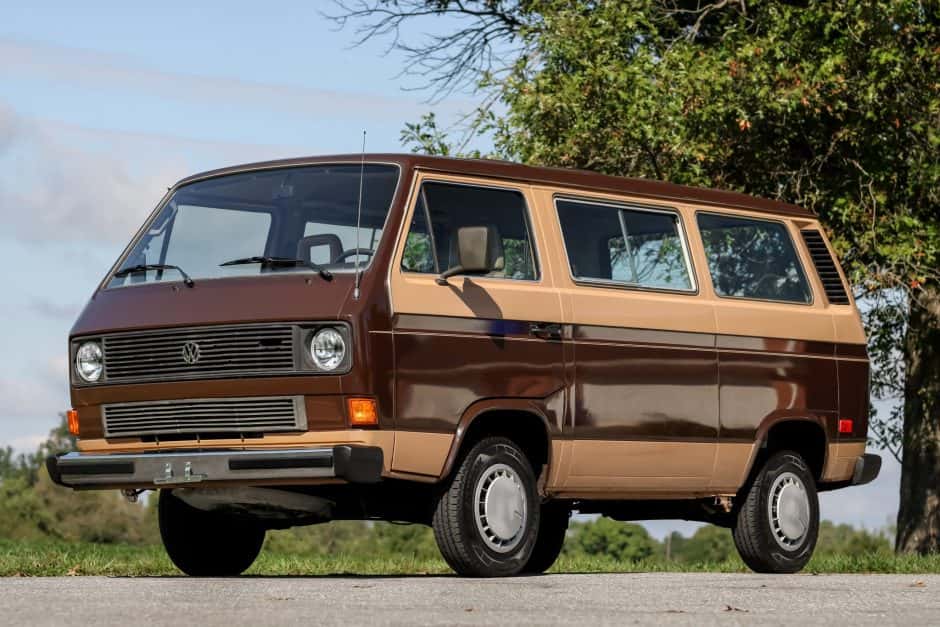 1984 Volkswagen Vanagon sold for $10,300