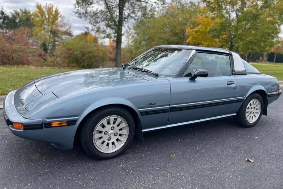 1984 Mazda RX-7 FB sold for $11,000