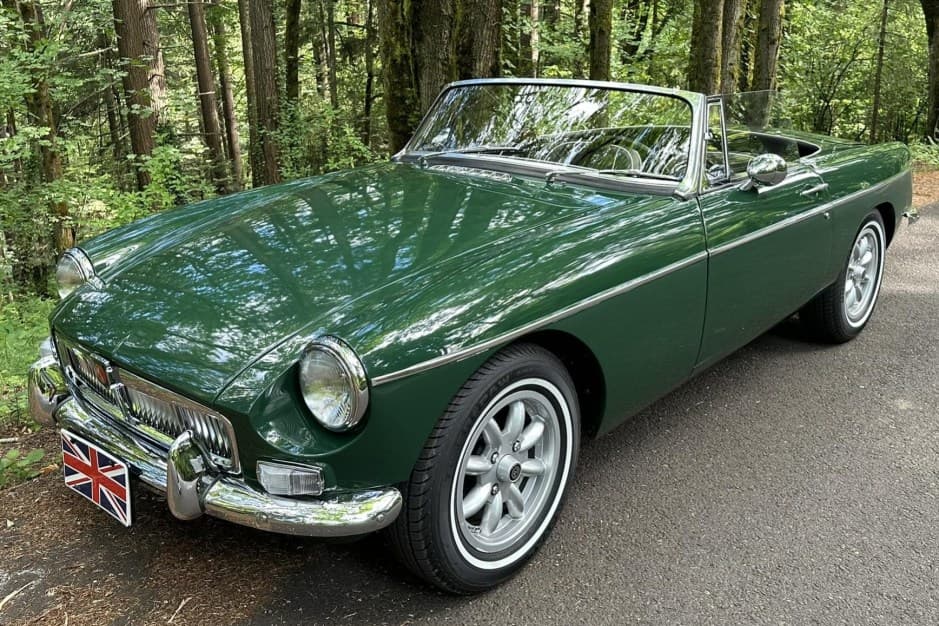 1966 MG MGB sold for $35,500