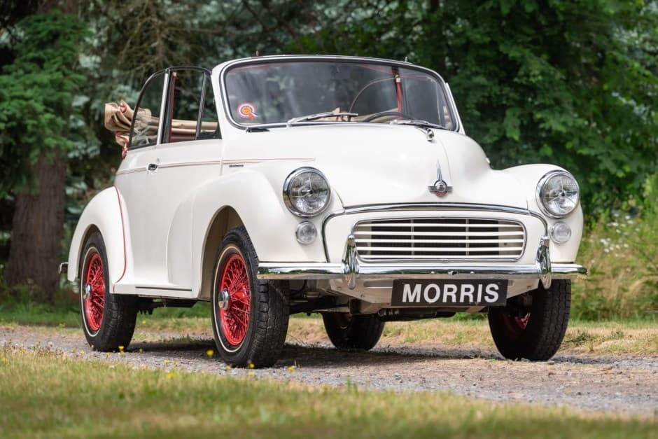 1967 Morris Minor sold for $10,801