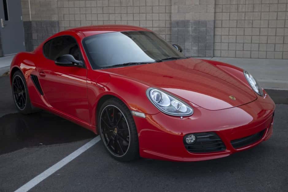 2011 Porsche 987 Cayman sold for $37,000