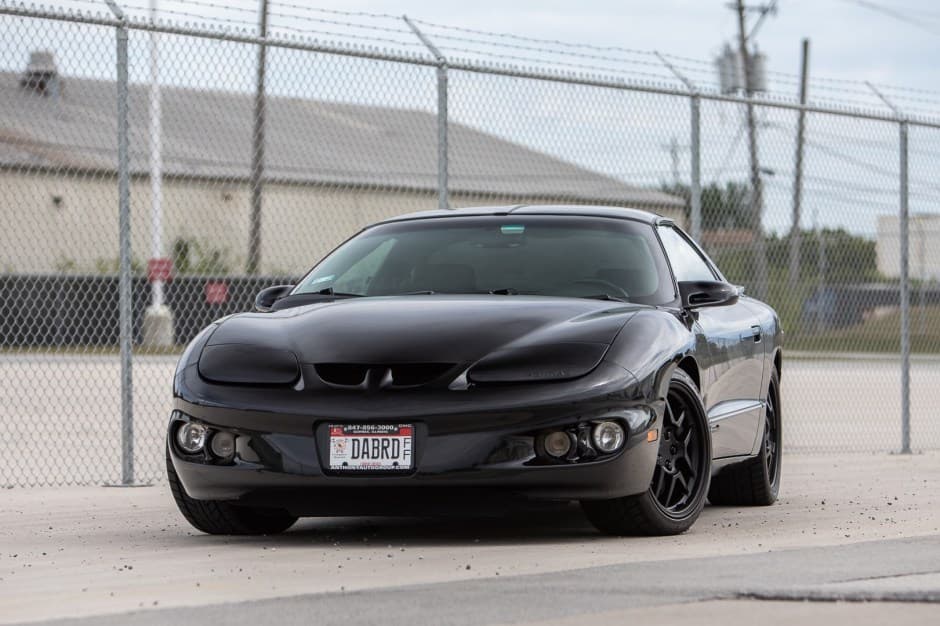 2002 Pontiac Firebird (1993-2002) sold for $21,000