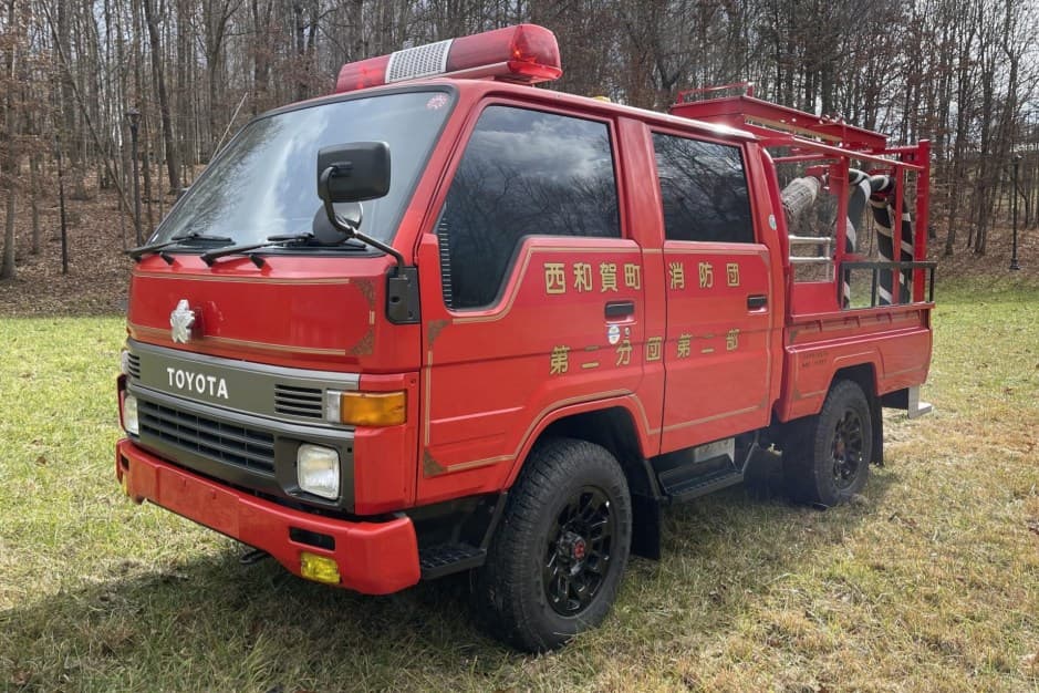 1991 Toyota HiAce sold for $22,500