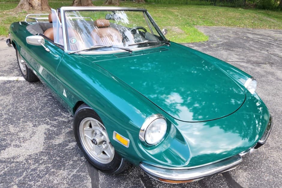 1977 Alfa Romeo 105/115 Spider Series 2 sold for $9,600
