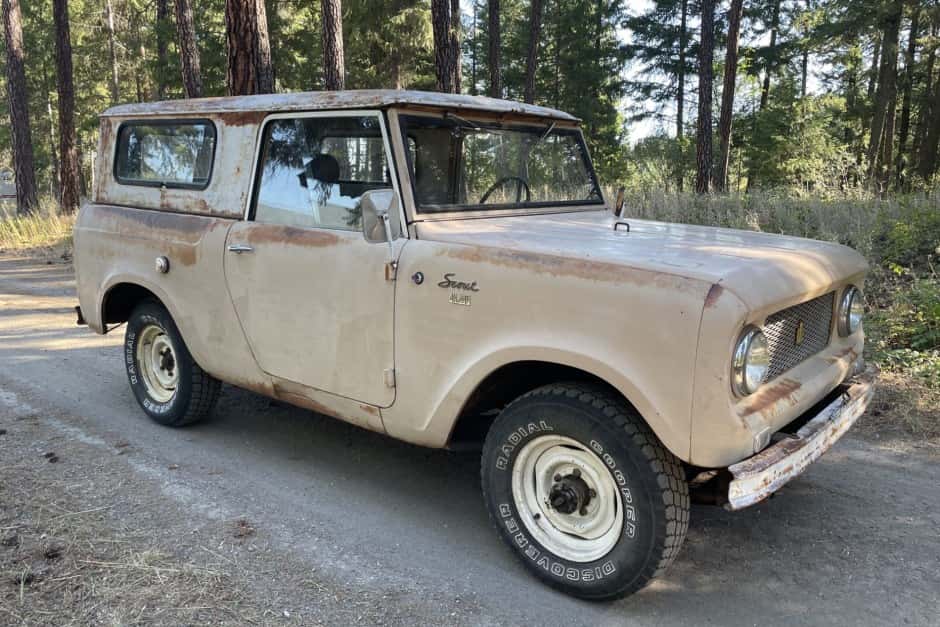 1962 International Harvester Scout sold for $12,750