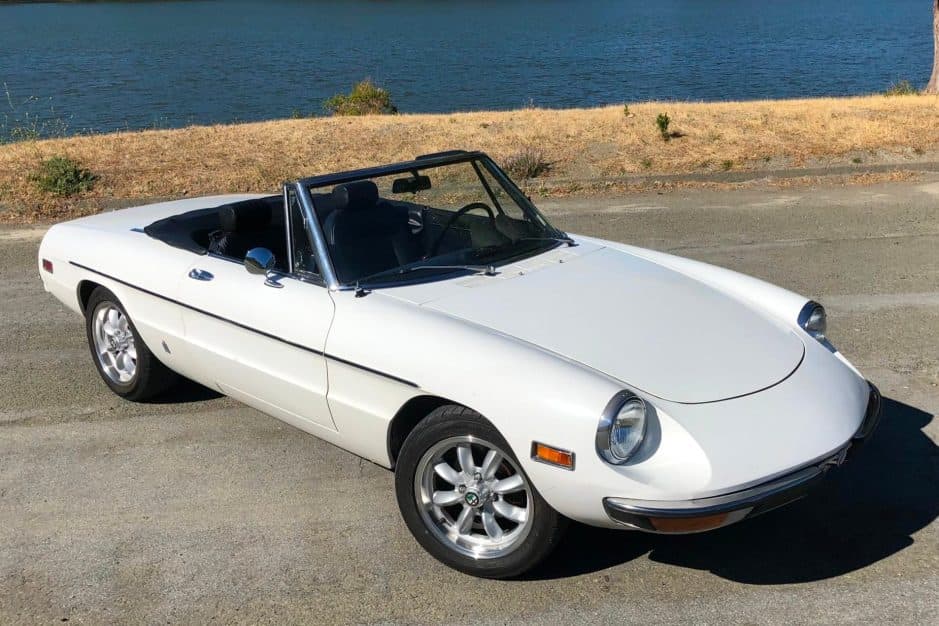 1975 Alfa Romeo 105/115 Spider Series 2 sold for $8,000