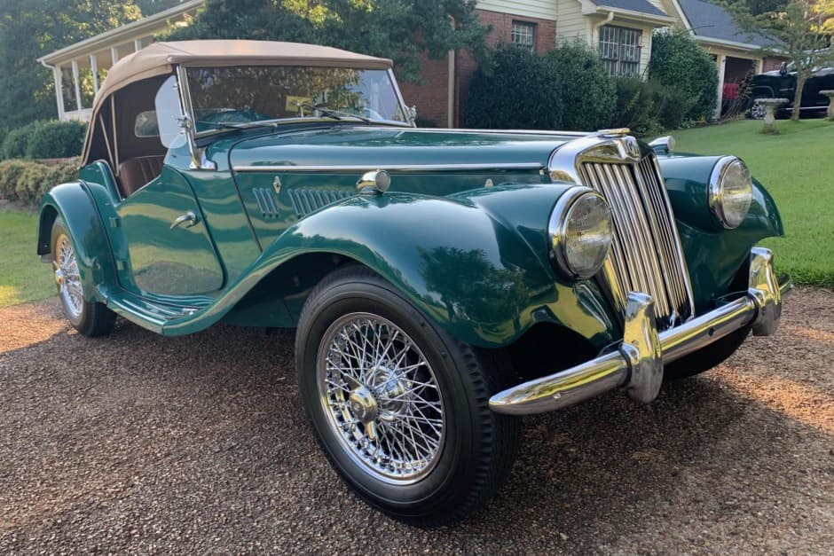 1954 MG TF sold for $22,000