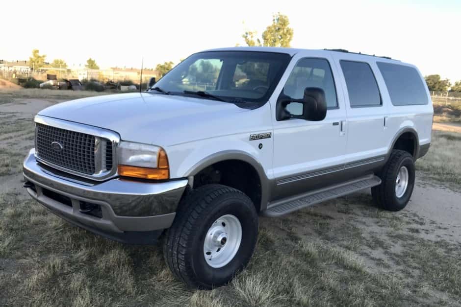 2000 Ford Excursion sold for $31,250
