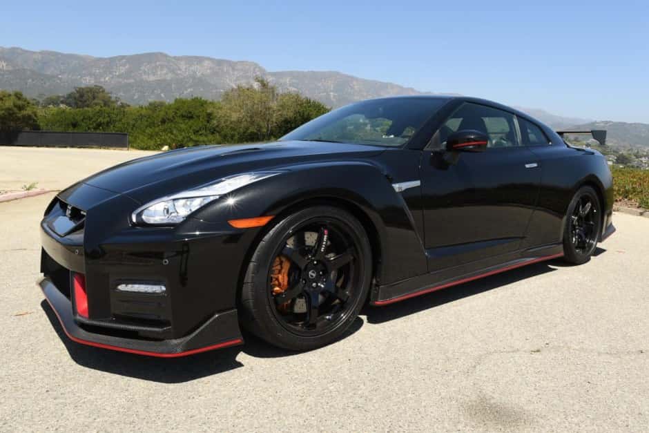 2017 Nissan GT-R R35 sold for $163,000
