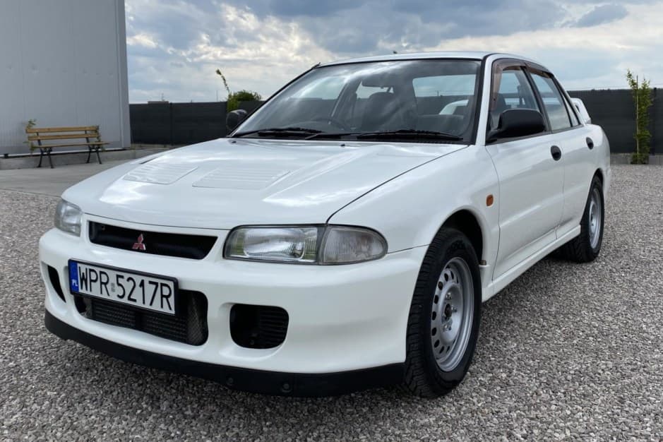 1994 Mitsubishi Lancer Evolution sold for $15,500