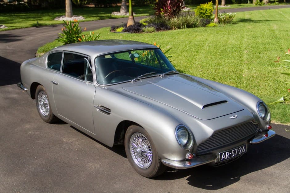 1968 Aston Martin DB6 sold for $199,000