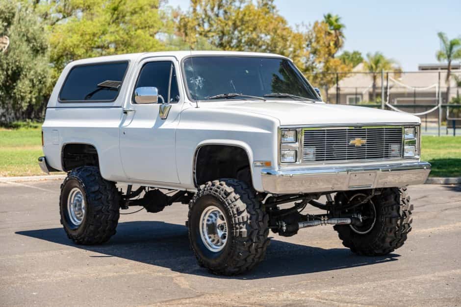 1985 Chevrolet K5 Blazer 1973-1991 sold for $24,000