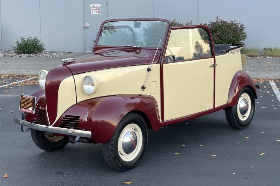 1939 Crosley Sedan, Convertible, & Wagon sold for $8,100