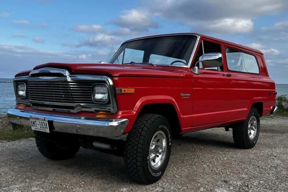 1979 Jeep SJ Cherokee sold for $17,000