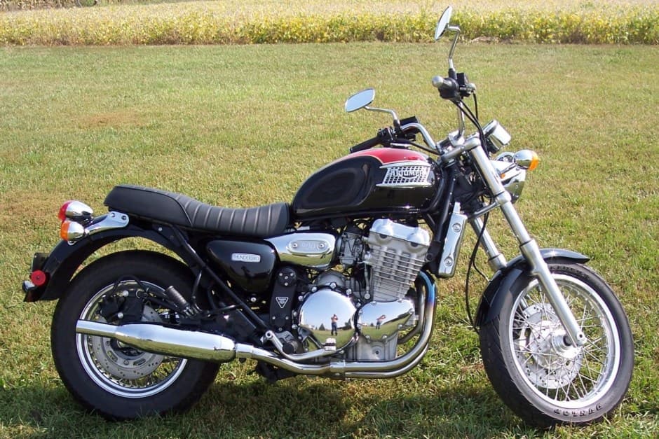 1998 Triumph Thunderbird 900 sold for $4,200