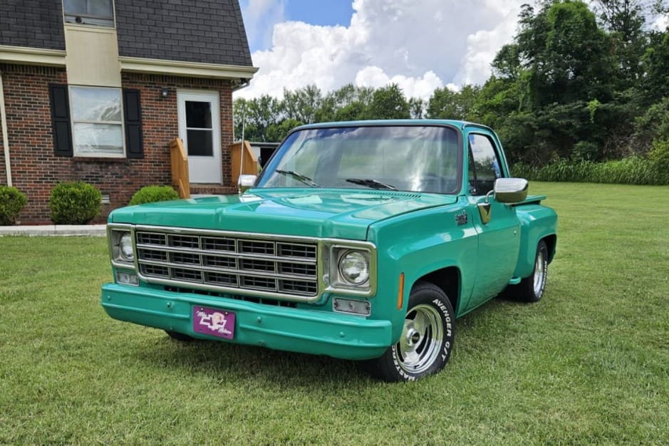 1977 Chevrolet C/K (1973-1991) sold for $12,250