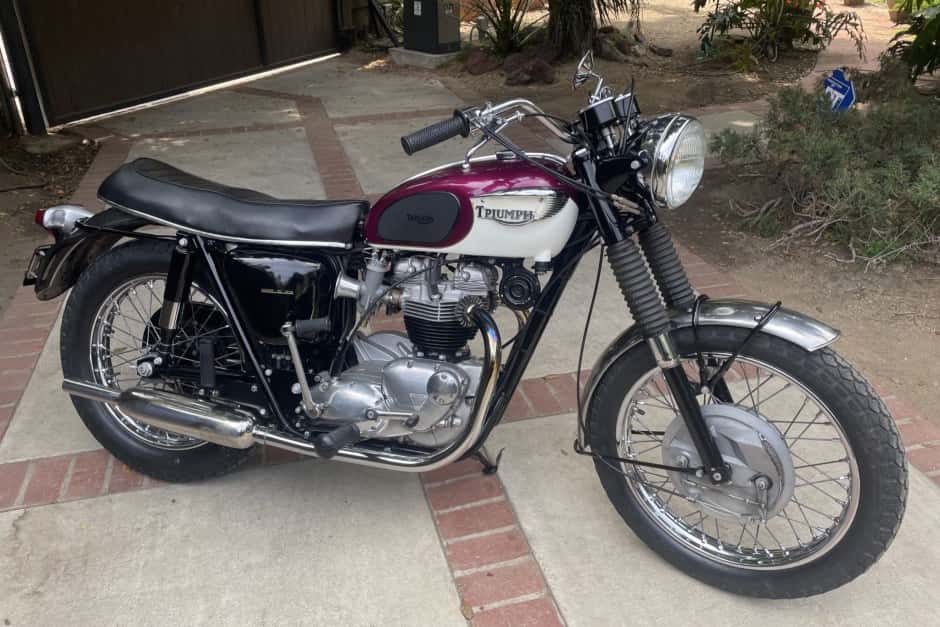 1967 Triumph Bonneville T120 sold for $7,500