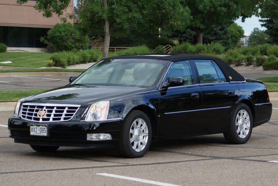 2008 Cadillac DTS sold for $13,200