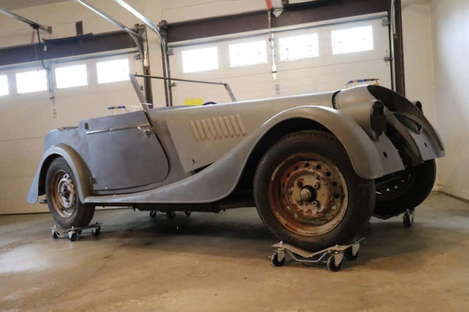 1955 Morgan Plus 4 sold for $5,100