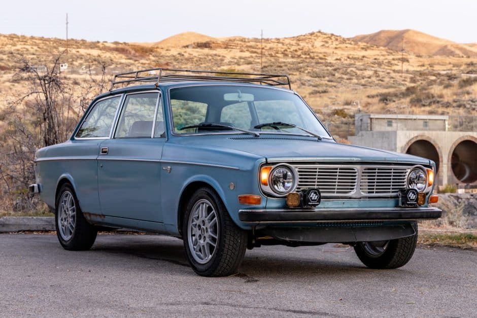 1972 Volvo 140 sold for $28,750