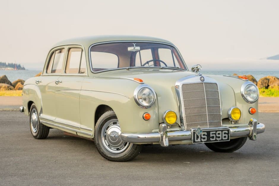 1957 Mercedes-Benz Ponton sold for $10,750