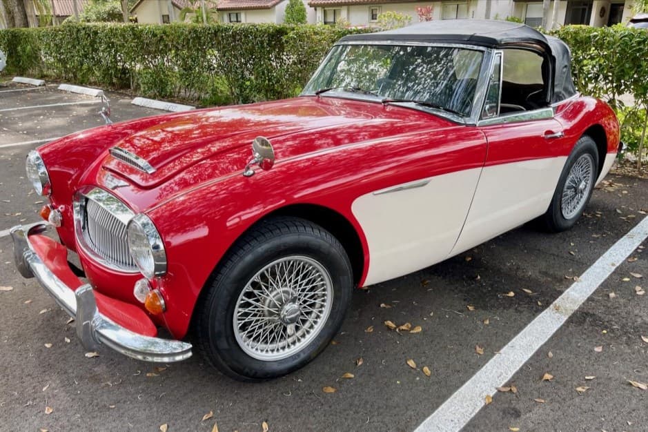 1966 Austin-Healey 3000 sold for $30,500
