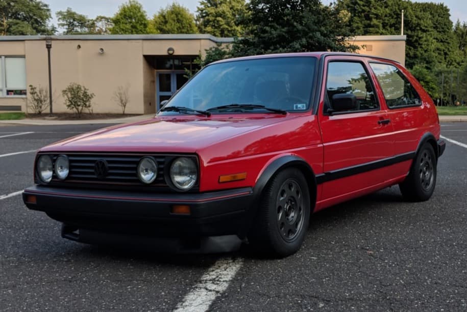 1990 Volkswagen GTI Mk2 sold for $4,100