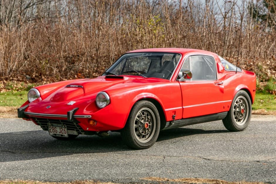 1969 Saab Sonett sold for $10,088