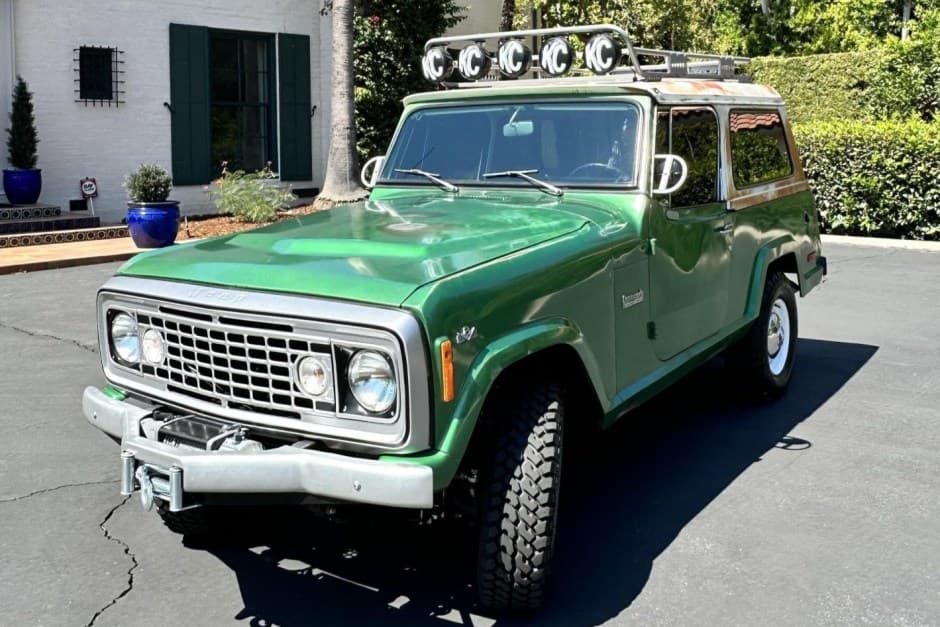 1973 Jeep Jeepster Commando sold for $12,000
