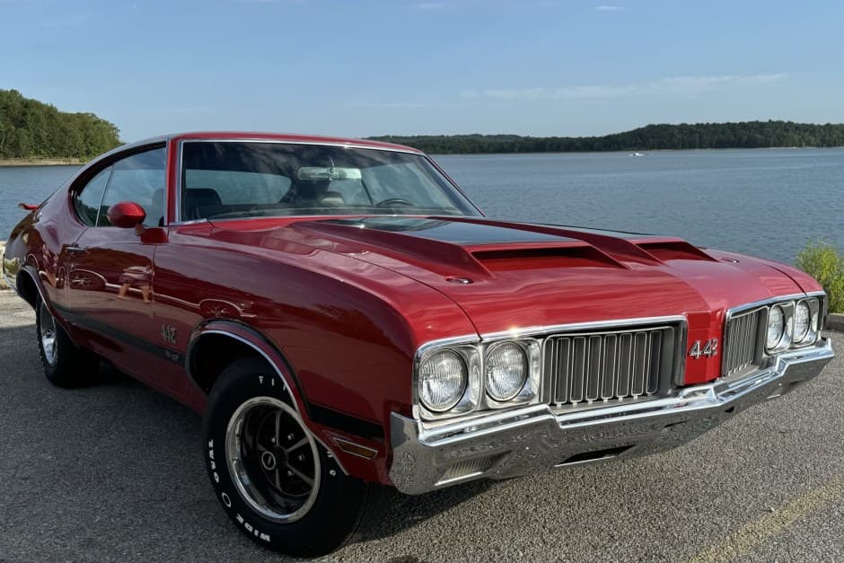 1970 Oldsmobile 442 sold for $59,000