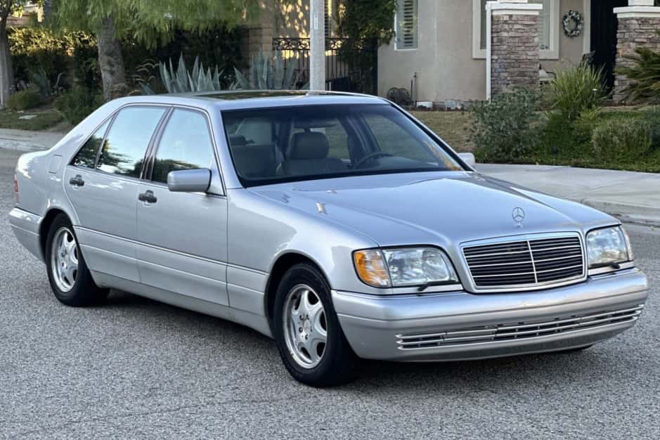 1999 Mercedes-Benz W140 S-Class sold for $10,300