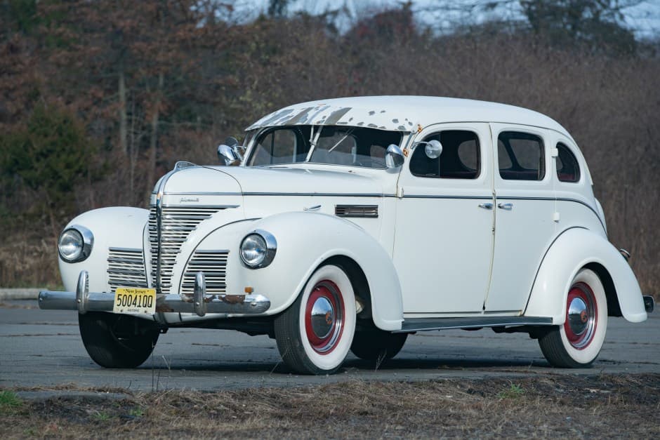 1939 Plymouth Deluxe/Special Deluxe sold for $4,039