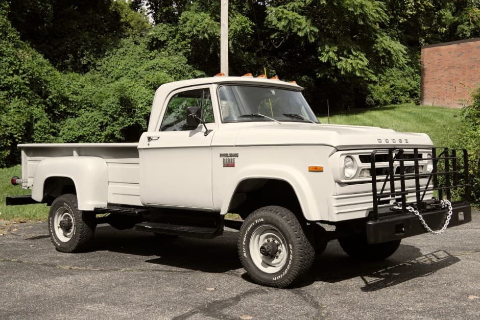 1971 Dodge Power Wagon sold for $21,000