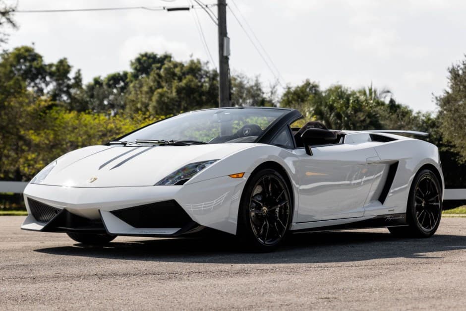 2011 Lamborghini Gallardo sold for $179,000