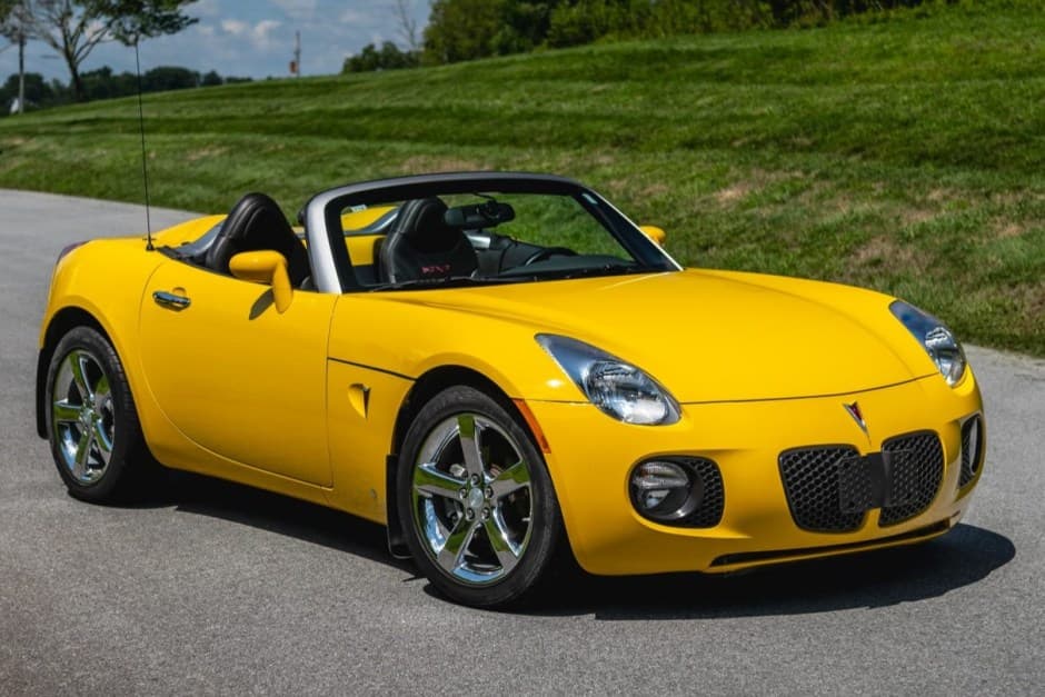 2008 Pontiac Solstice sold for $14,800