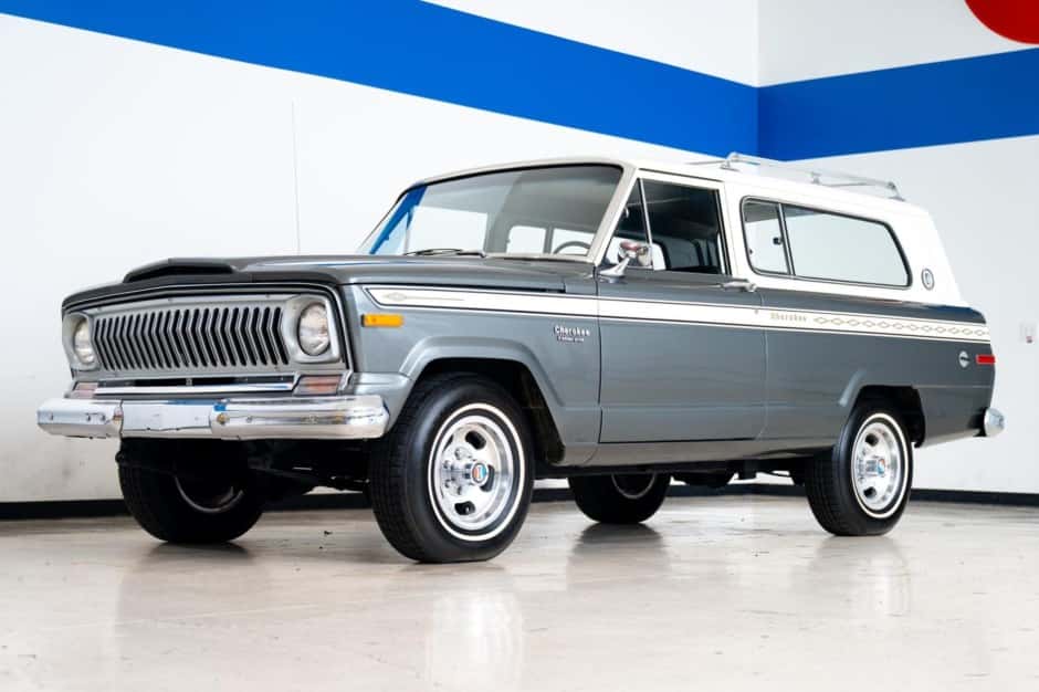 1976 Jeep SJ Cherokee sold for $25,000