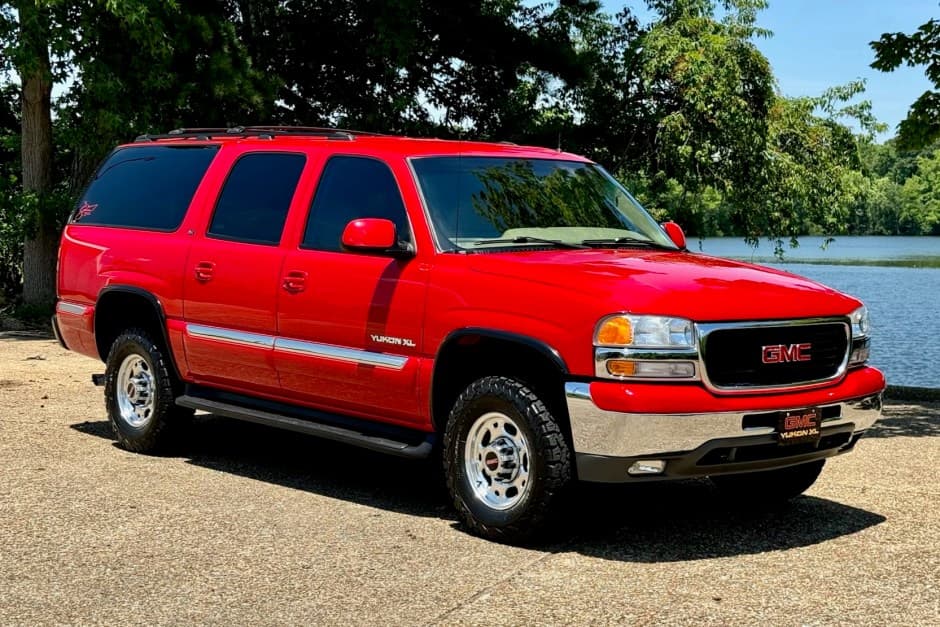 2002 GMC Yukon GMT800 sold for $27,000