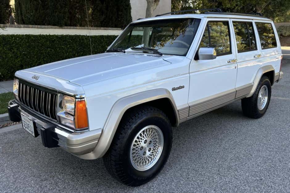 1994 Jeep XJ Cherokee sold for $21,750