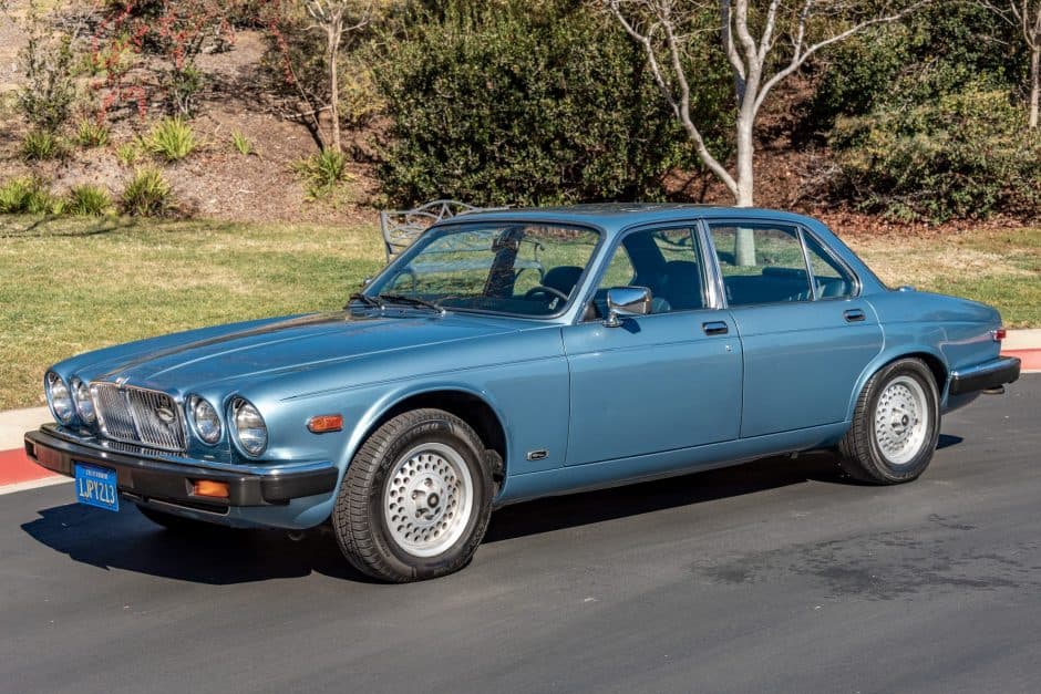 1984 Jaguar XJ Series 3 (1980-1992) sold for $6,200