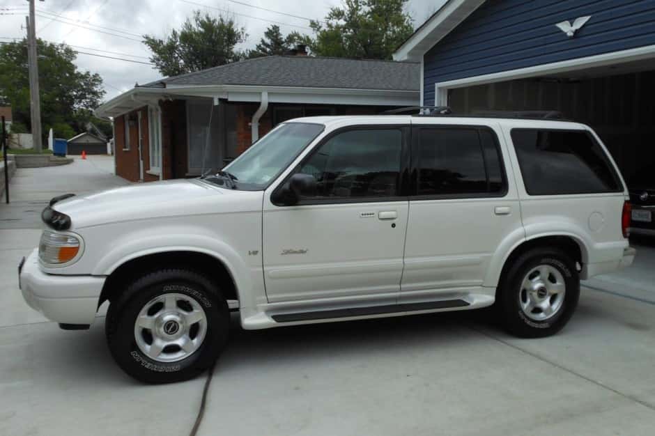 2000 Ford Explorer sold for $8,150