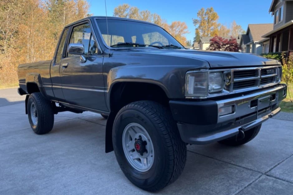 1987 Toyota Pickup (N50/N60/N70 1984-1988) sold for $14,500