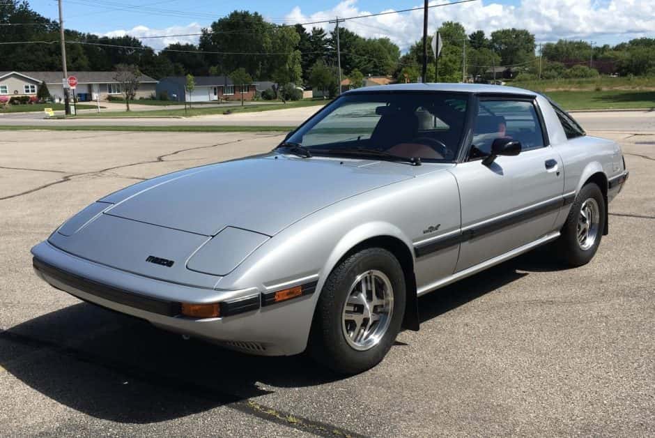 1985 Mazda RX-7 FB sold for $18,950