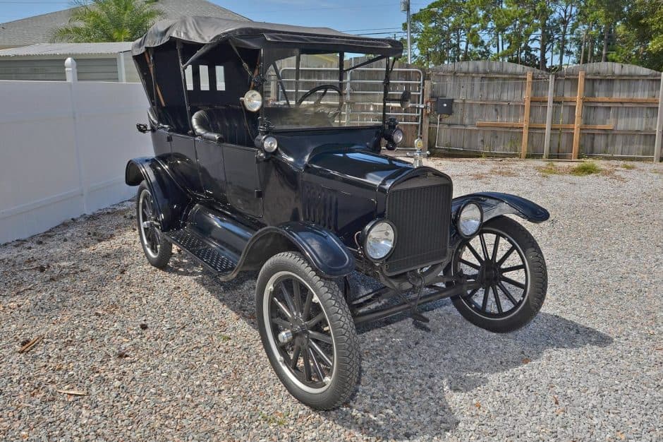 1920 Ford sold for $10,250