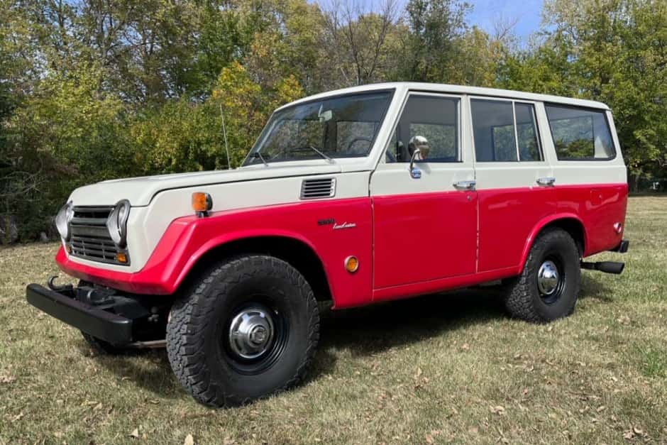 1969 Toyota Land Cruiser FJ55 sold for $25,750