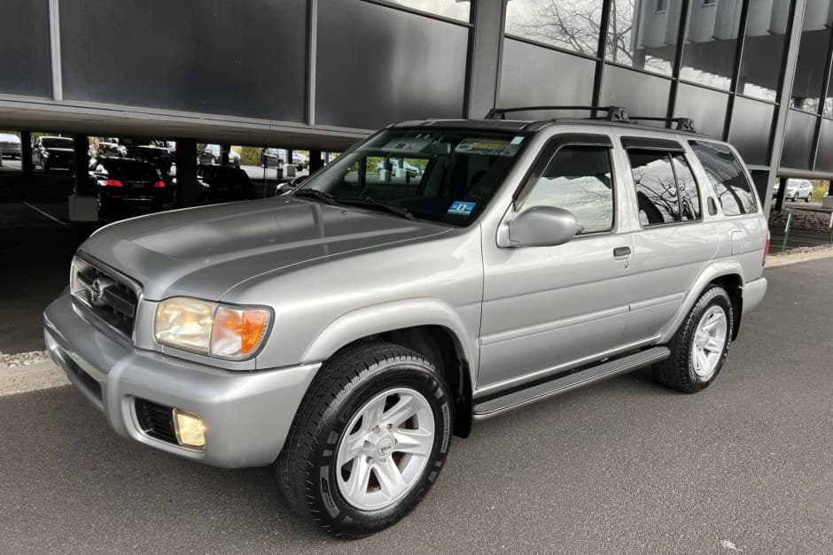 2002 Nissan Pathfinder sold for $8,000