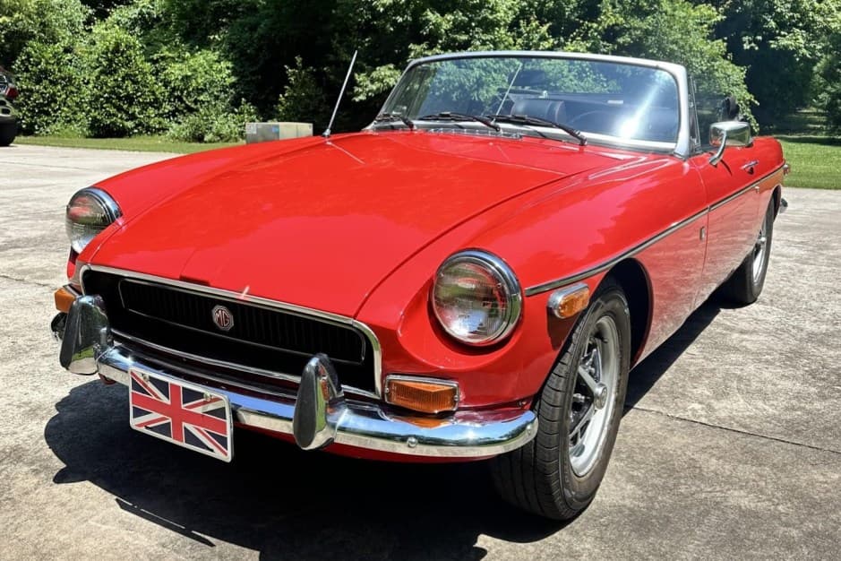 1972 MG MGB sold for $8,500