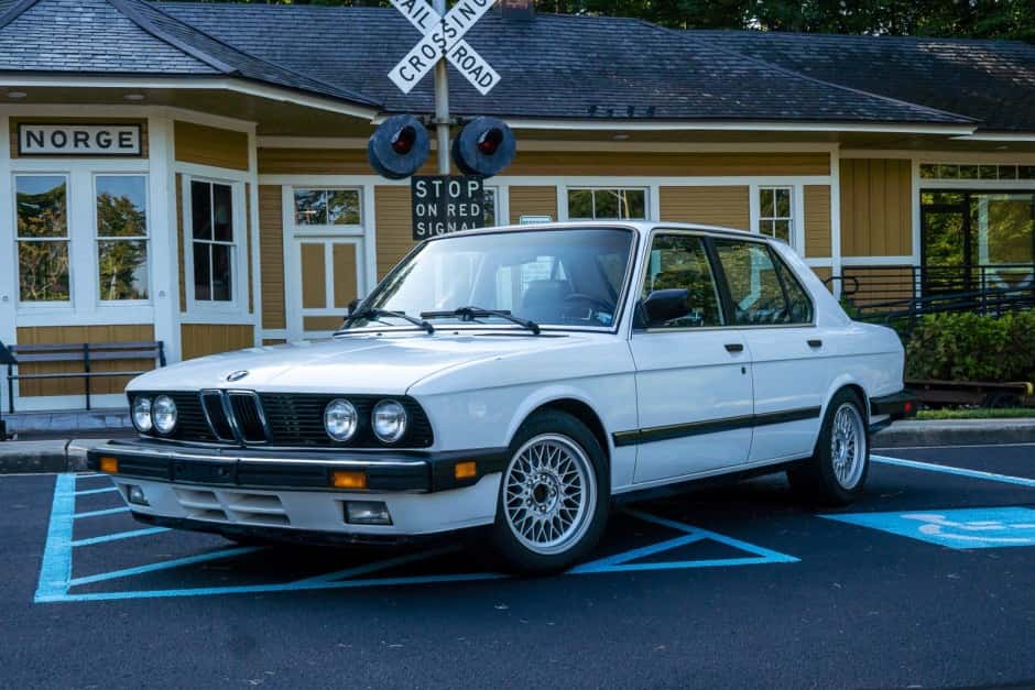 1987 BMW E28 5-Series sold for $11,750