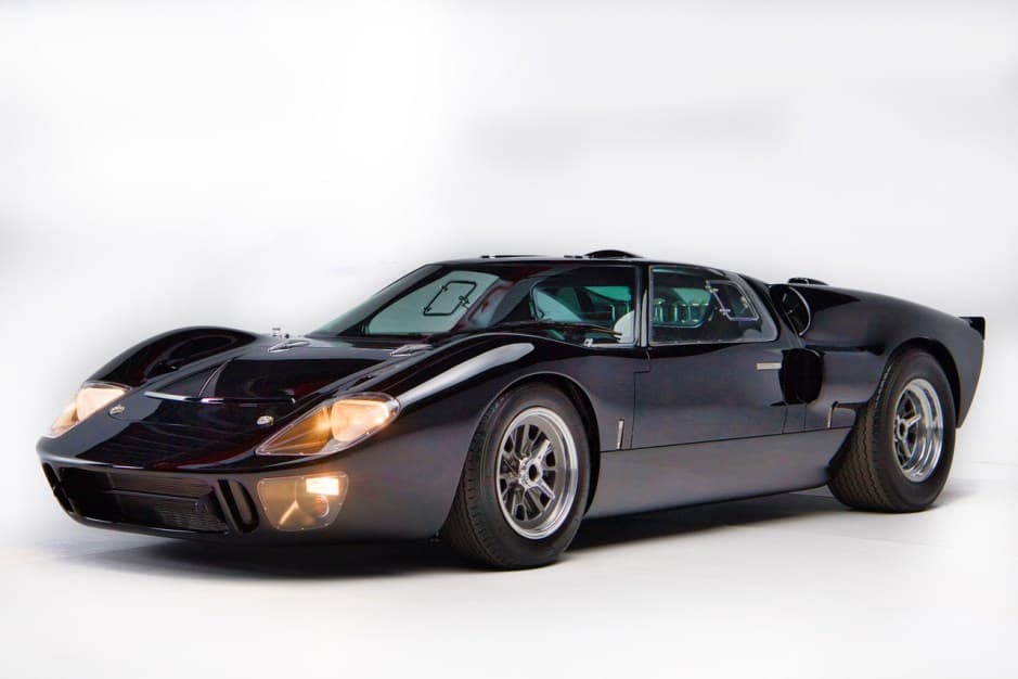 0 Ford GT40 Replica sold for $230,000
