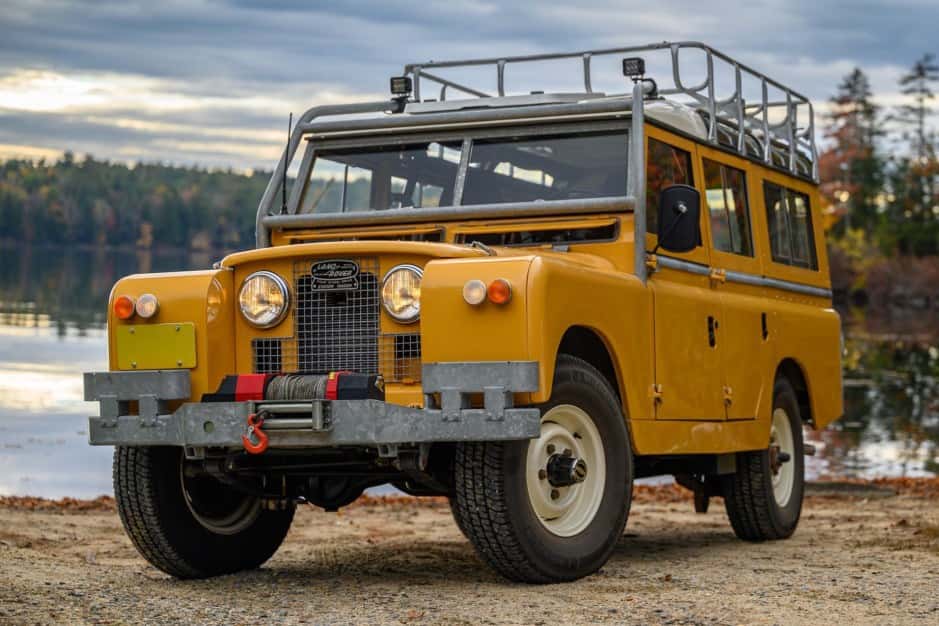 1961 Land Rover Series 109 sold for $49,000